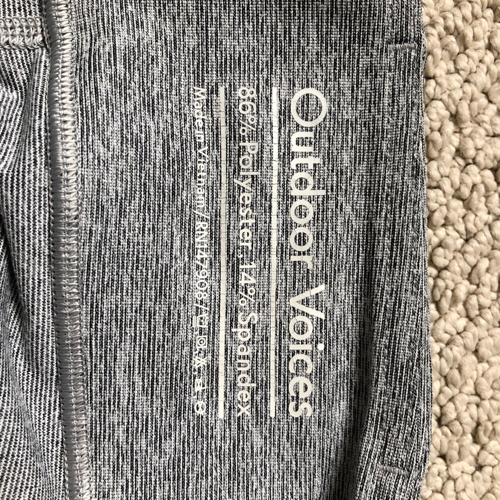 OUTDOOR VOICES 3/4 Two-Tone Leggings - Picture 6 of 6